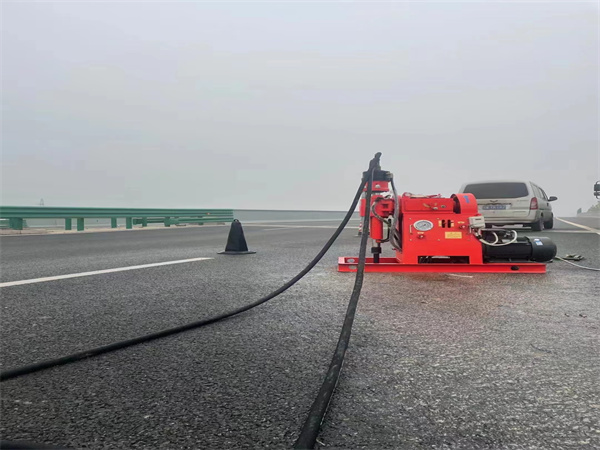 梁平马路路基路面开裂下沉注浆加固灌浆