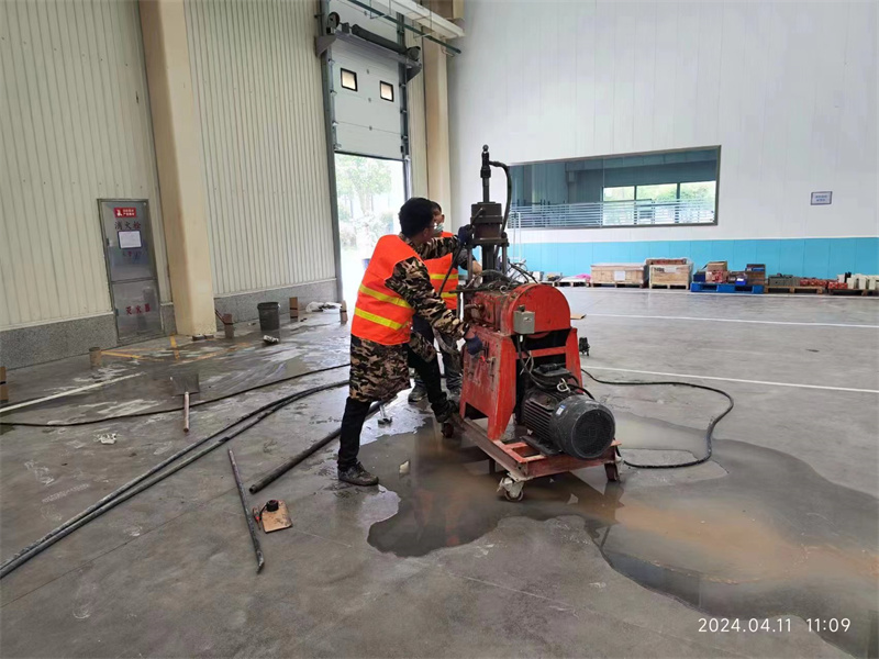 梁平厂房地面下沉塌陷注浆加固施工